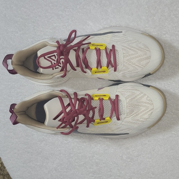 NIKE GIANNIS IMMORALITY 2 NEW, Size 10.5 Men's - Picture 4 of 9